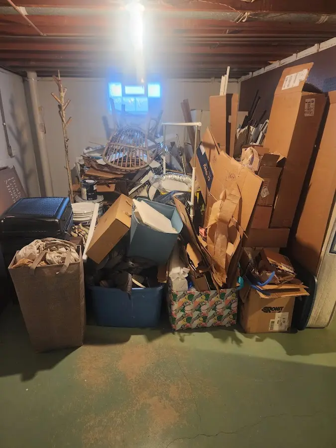 Roll-off dumpster container at job site for Cleanout Dumpster Rental in Los Ranchos de Albuquerque